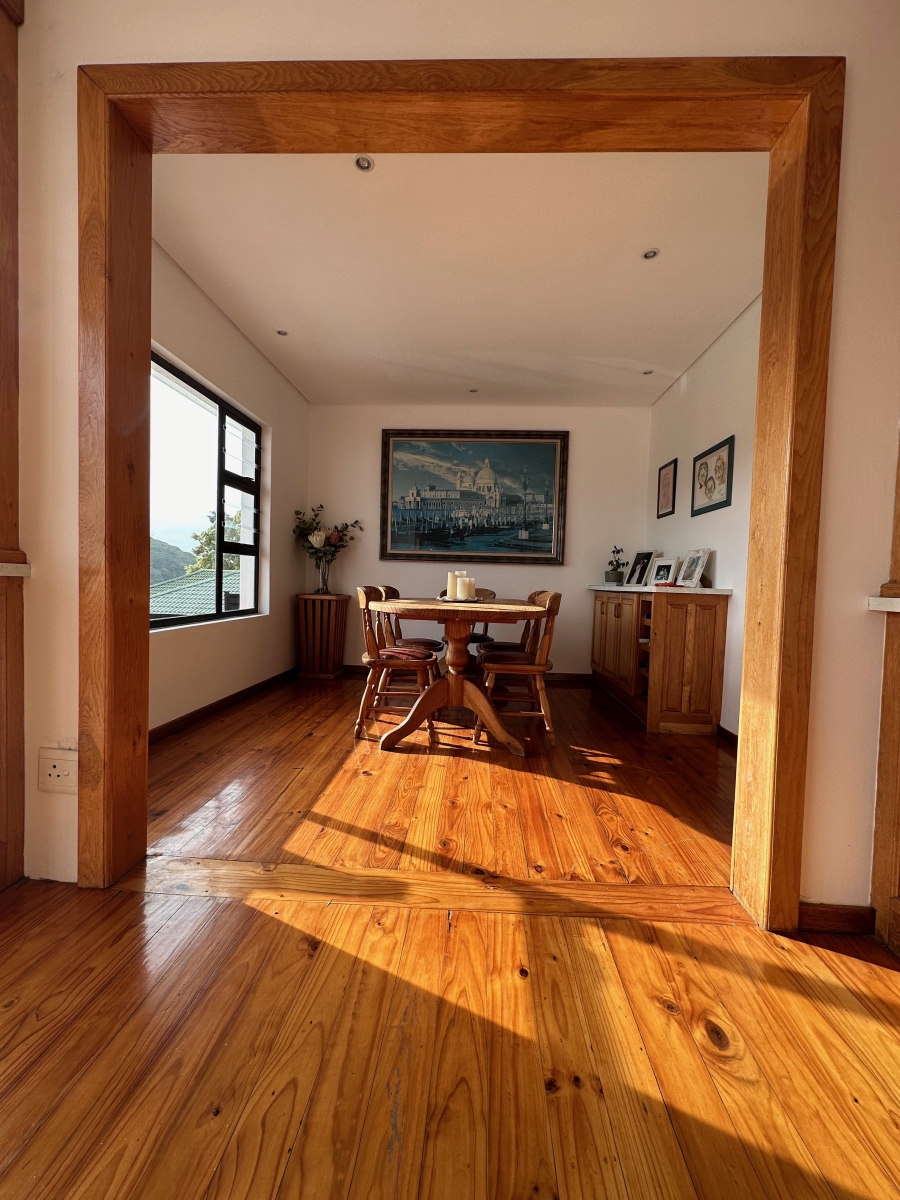 5 Bedroom Property for Sale in Gonubie North Eastern Cape